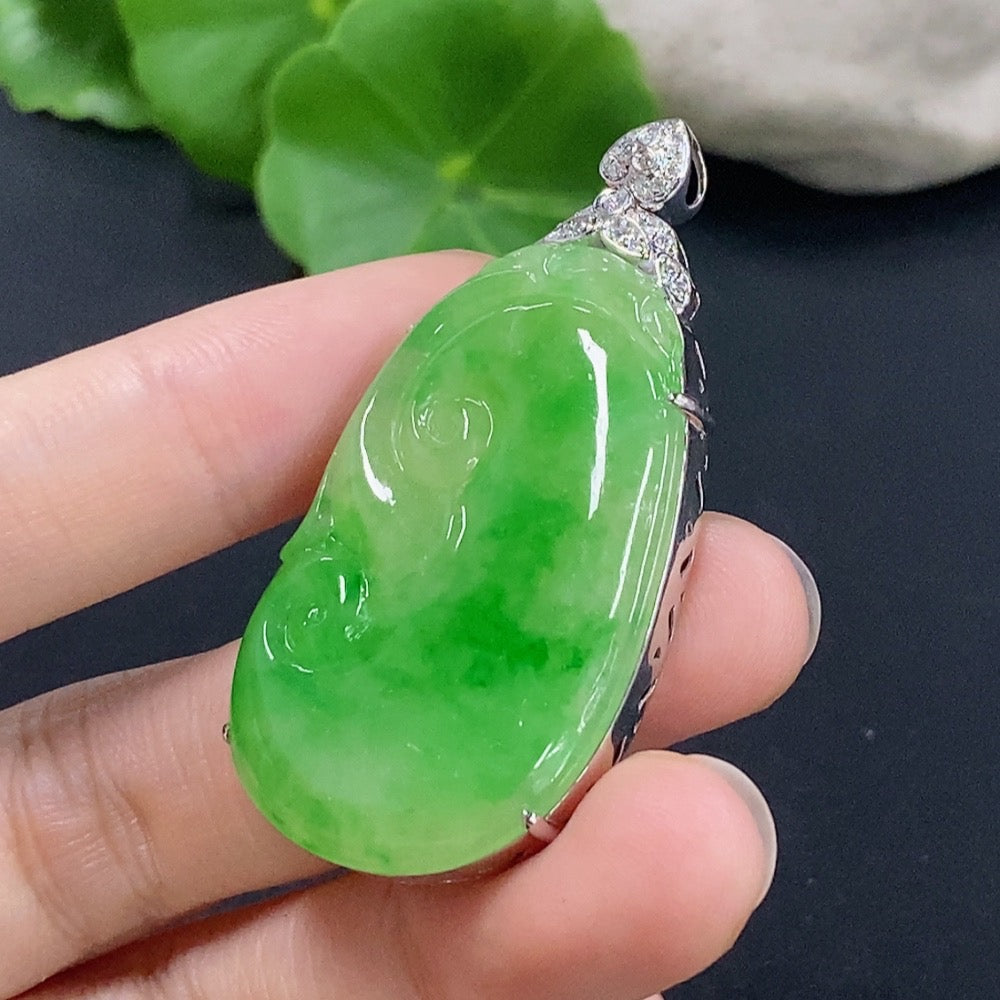 Jadeite Ruyi Inlaid Pendant 18k with Diamond Accent