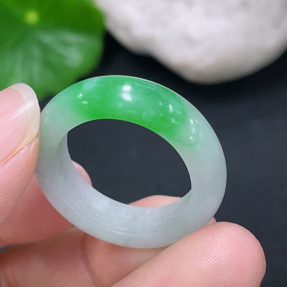 Unpolished jadeite ring in size 17.5 with a total weight of 4.69g, showcasing the natural green jade stone and silver band.