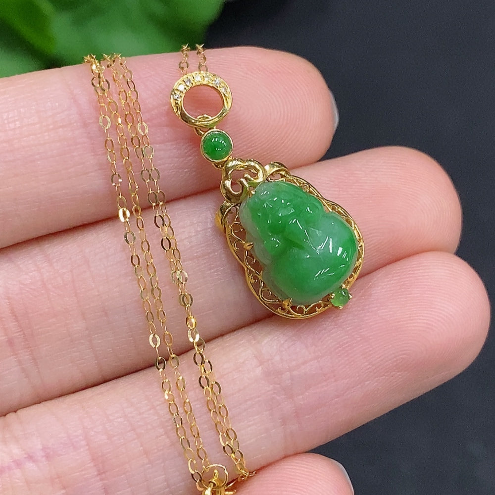 Jadeite Pi Xiu Inlaid Pendant 18K Gold Total Weight Approx. 1.9g Including Chain