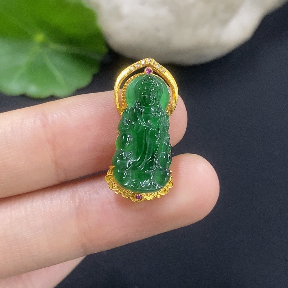 Jadeite Guanyin inlay pendant 18K gold non-diamond (with glue at the bottom) total weight about 1.88g