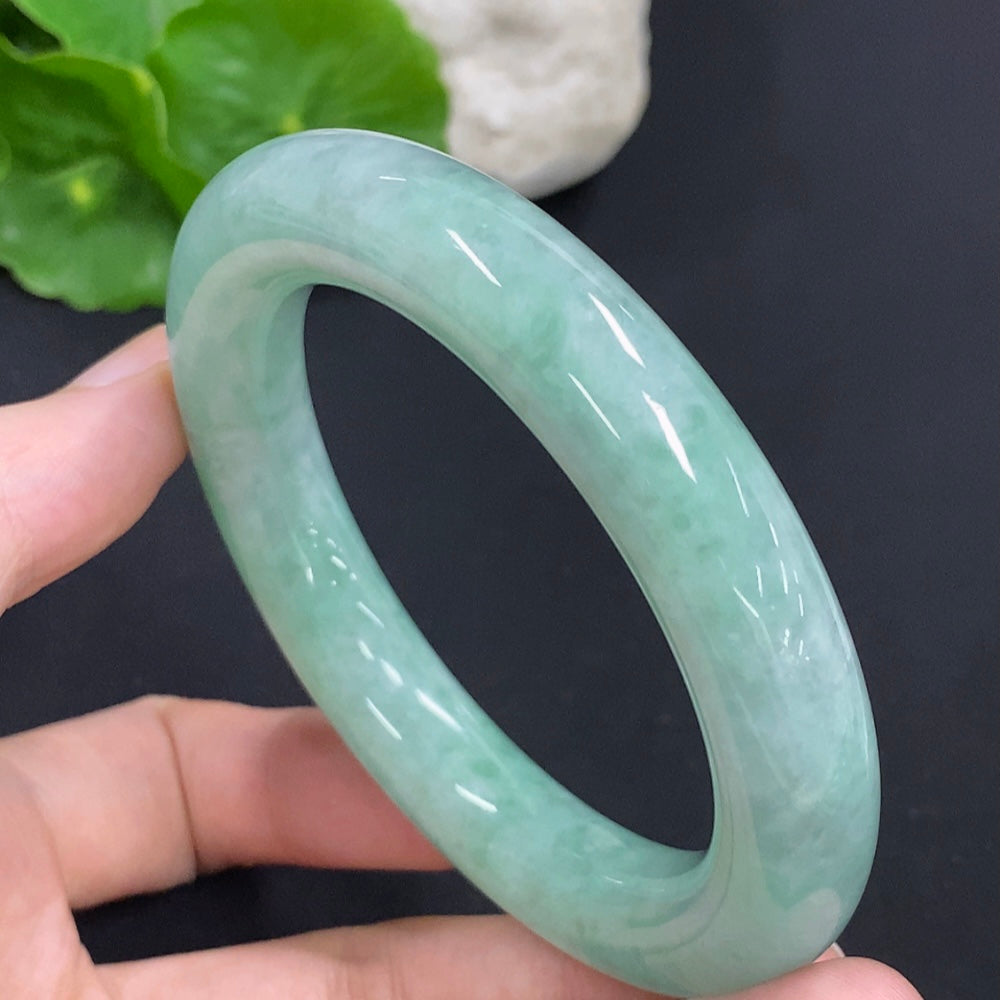 Jadeite Round Bangle