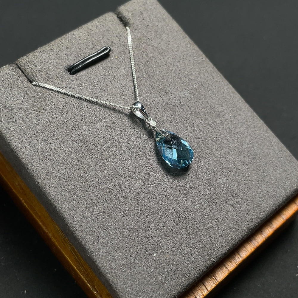 Topaz Pendant with Diamond Accents, 18K Gold, Color Origin Undetermined