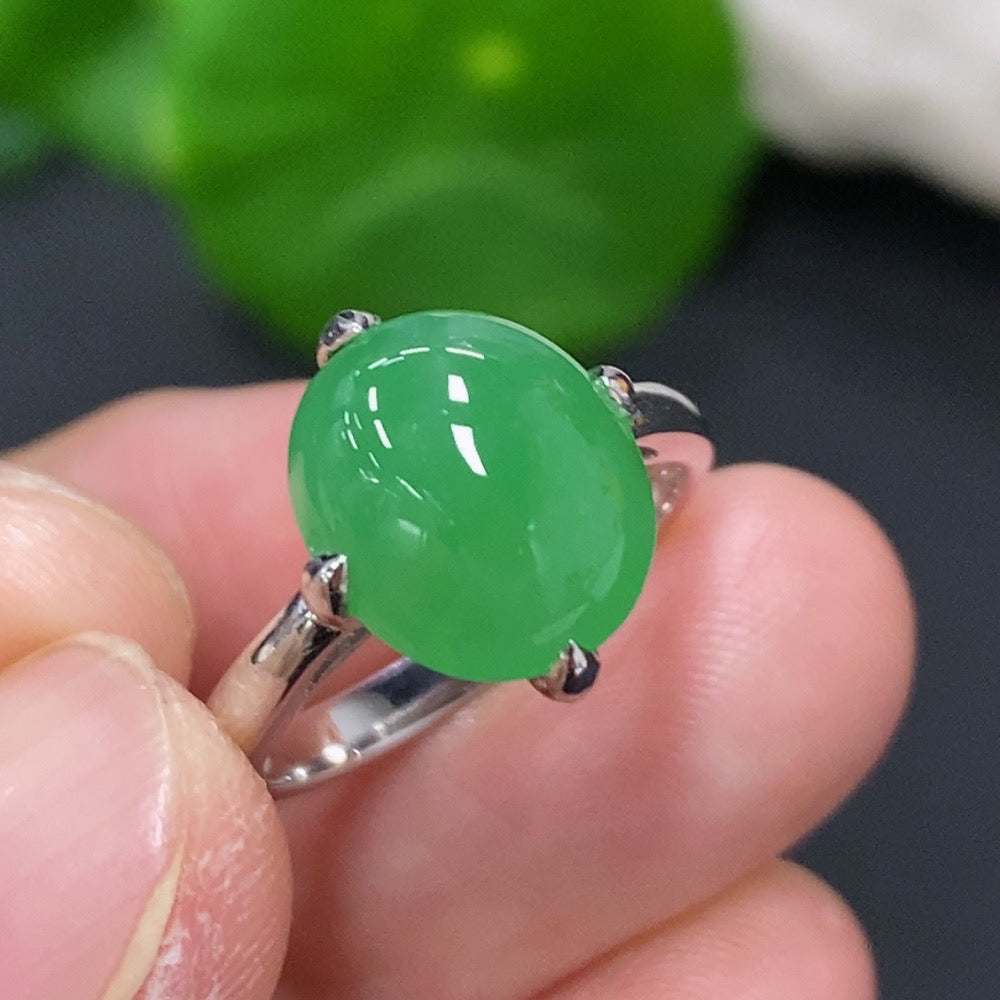 Jadeite Cabochon Ring 18k Gold