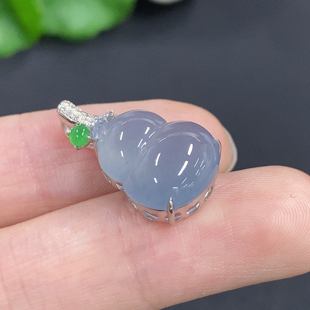 Jadeite Gourd Inlaid Pendant 18k Gold With Diamond Accents