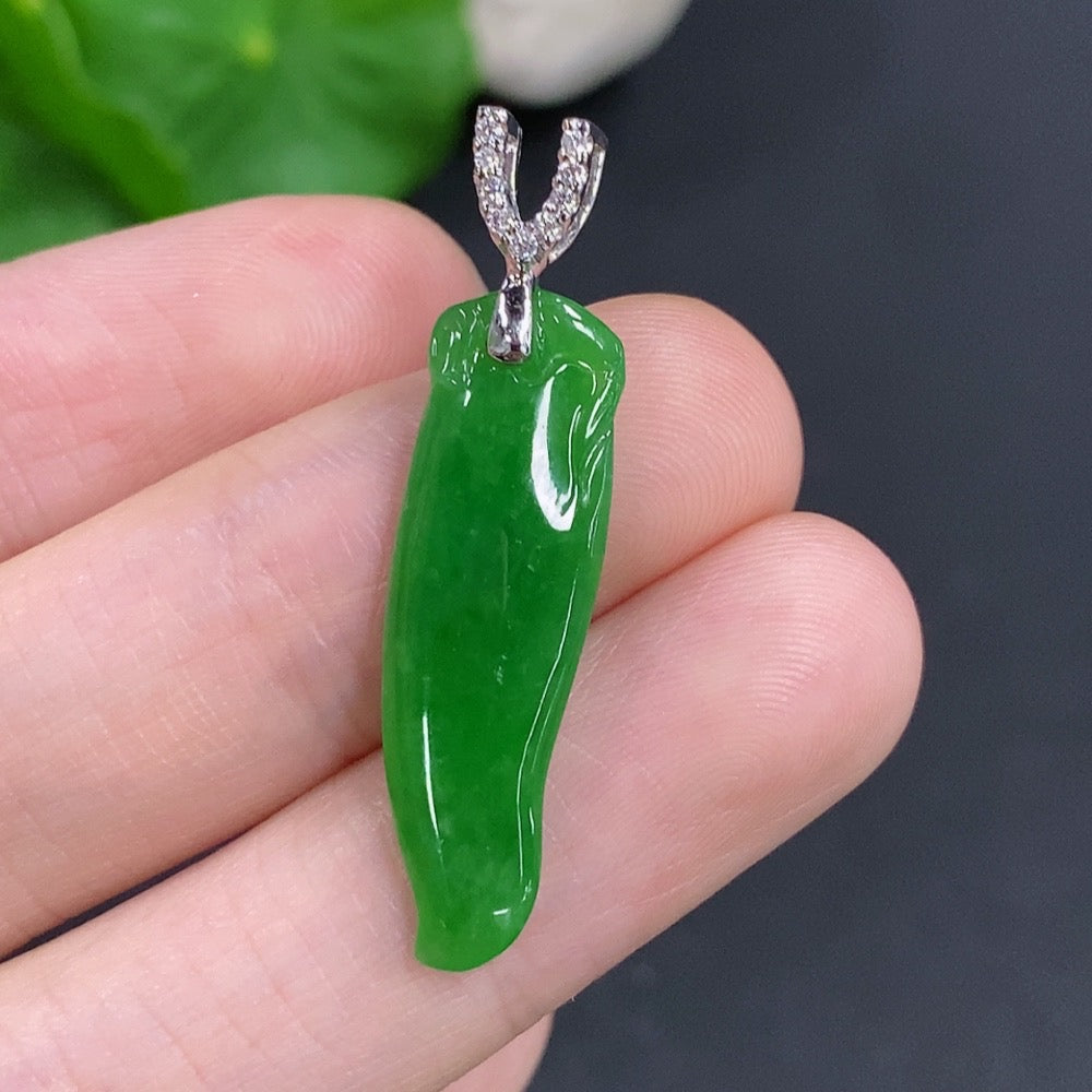 Jadeite Blessing Melon Pendant with 18K Gold Clasp, Set with Diamonds