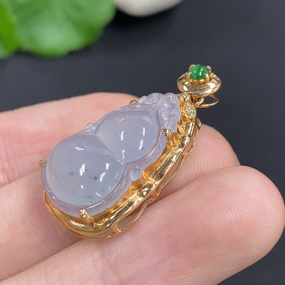 Jadeite Gourd Inlaid Pendant 18k Gold Total Weight Approx. 3.3g with Diamond Accents