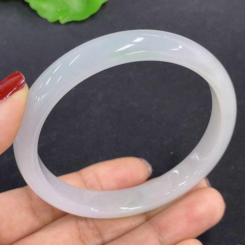 HKHQ jadeite round bracelet, size 54.3, with approximately 32.12g, showcasing smooth, polished jade stones on a delicate bracelet.