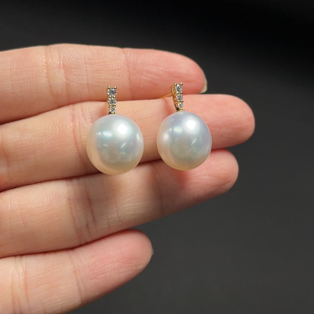 Seawater Pearl Earrings 18k Gold
