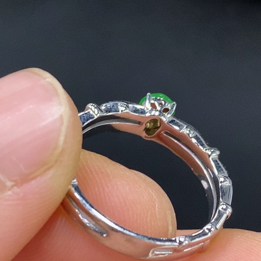 Jadeite Inlaid Ring 18k Size 14 Total Weight Approx. 3g