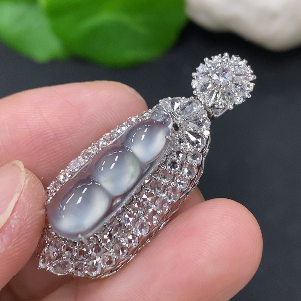Jadeite Auspicious Bean Pendant in 18K Gold (Diamond Accented)
