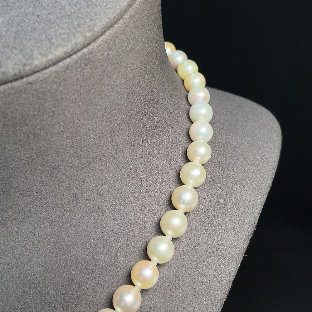 Seawater Pearl Strand Non-Gold Setting Approx. 8.3mm Total Weight About 44.23g Color Origin Undetermined
