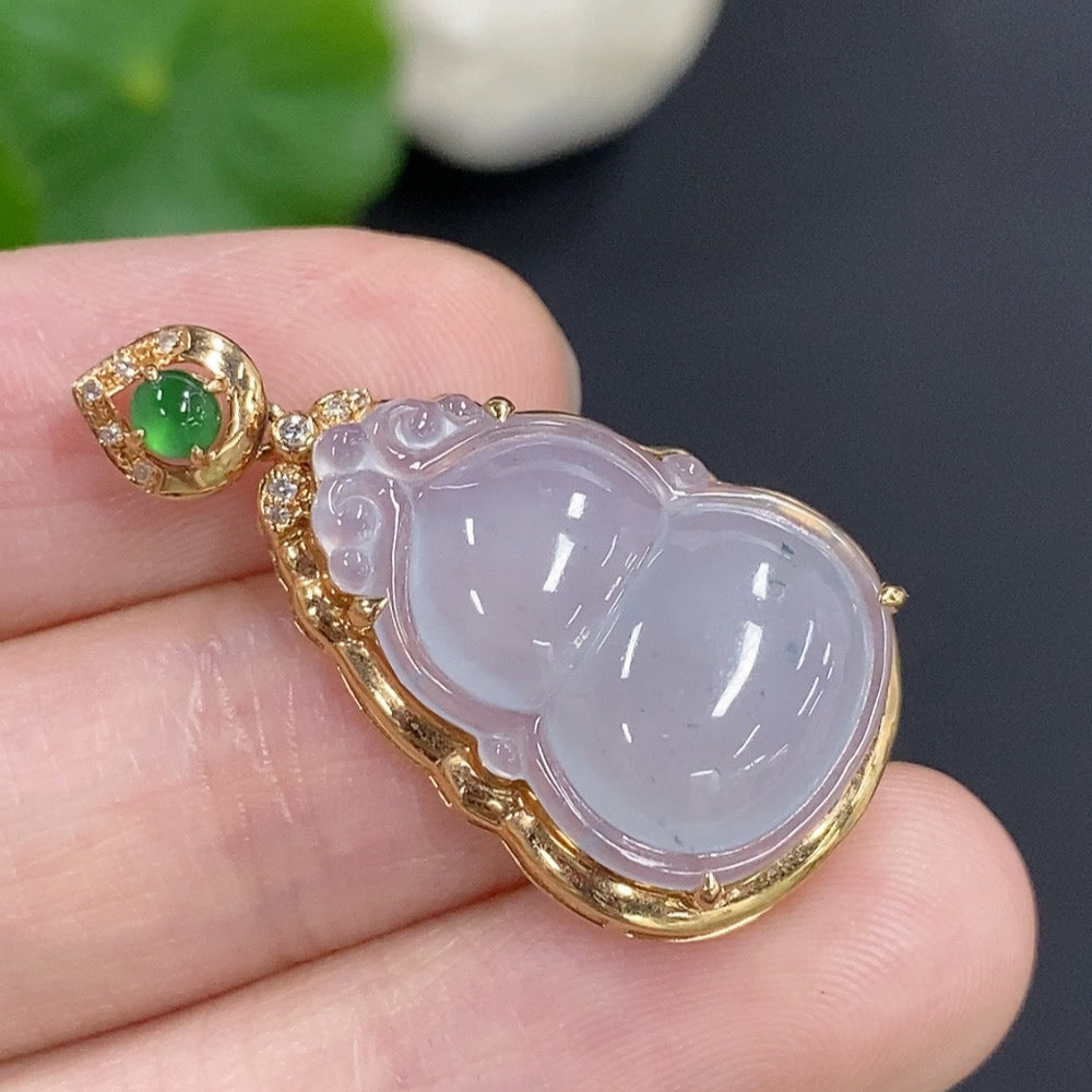Jadeite Gourd Inlaid Pendant 18k Gold Total Weight Approx. 3.3g with Diamond Accents