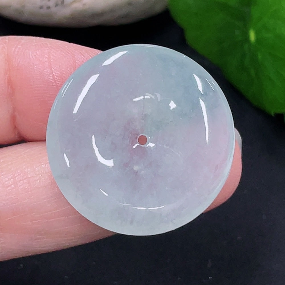 Jadeite Peace Knot Pendant, Total Weight Approximately 8.3 Grams
