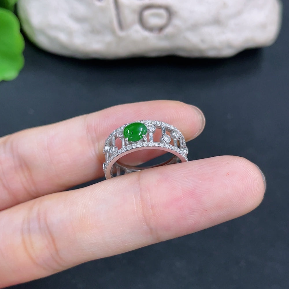Jadeite Ring 18K Gold with Diamond Side Stones