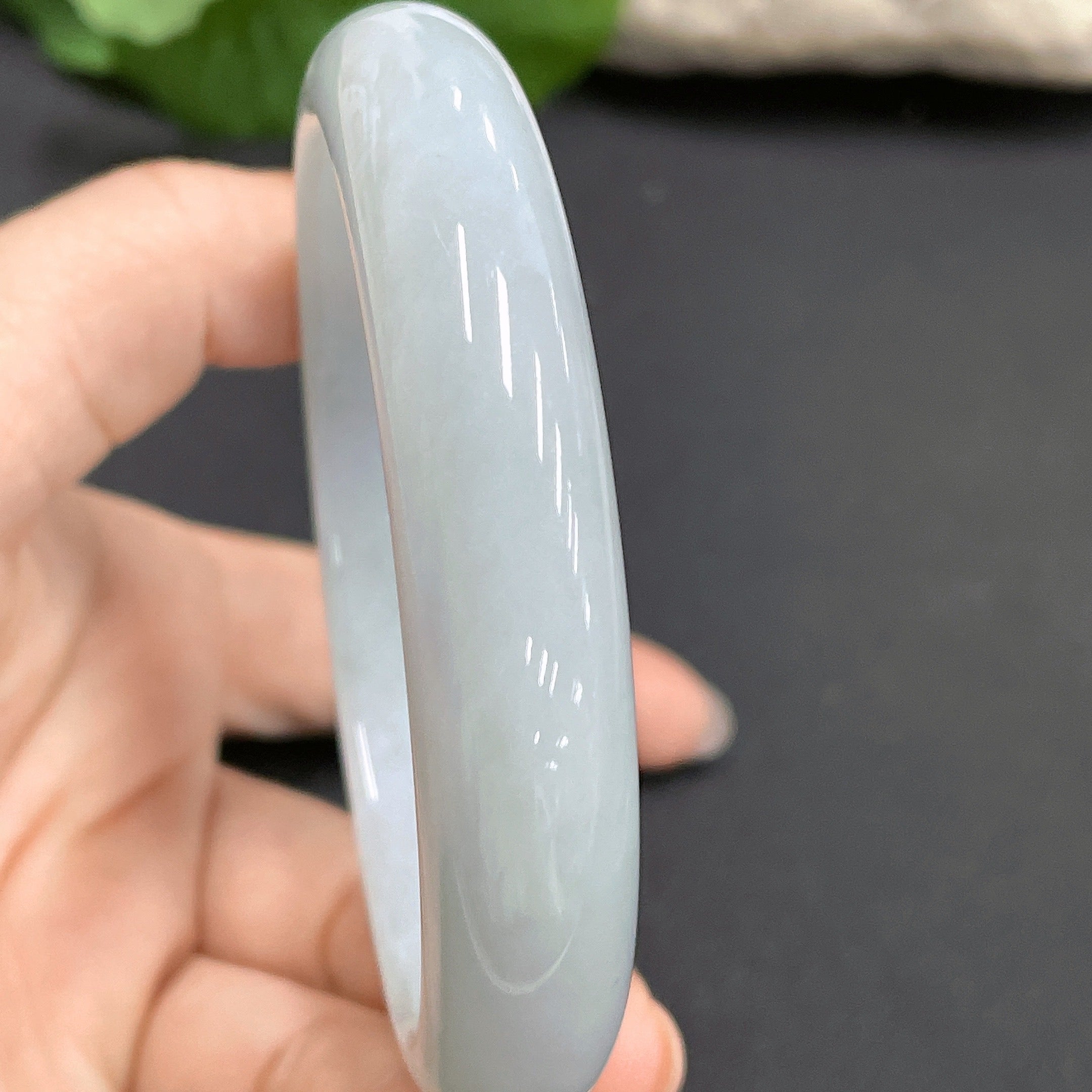 Jadeite Bangle     59.2mm Inner Diameter   52.811g Total Weight