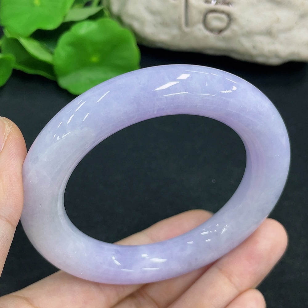 HKHQ jadeite round bangle, size 52.4, with a total weight of 75.76g, showcasing smooth, polished green jadeite bracelet.
