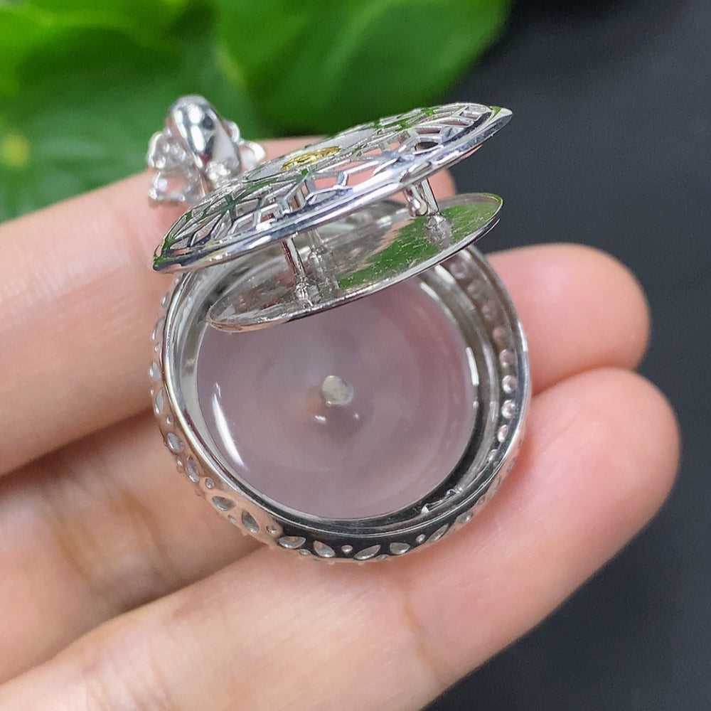 Jadeite Pendant with 18K Gold, Total Weight Approx. 11.7g (Accented with Diamonds, Non-diamond Quantity: Large 1pc)