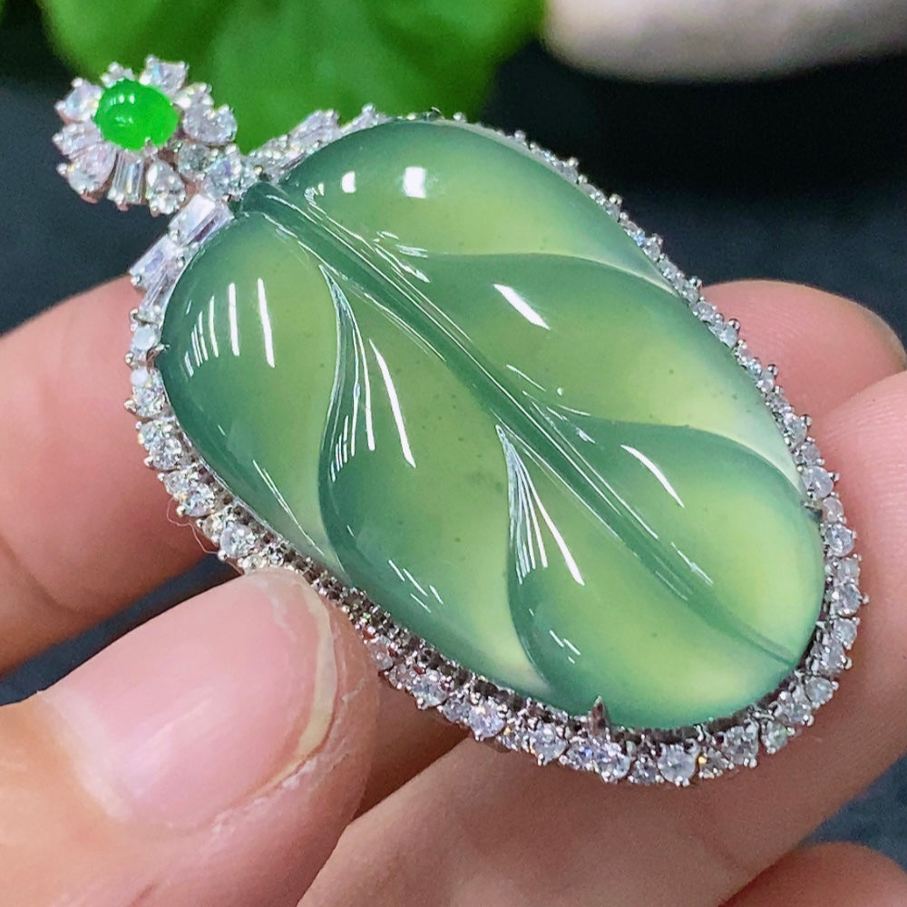 Jadeite Leaf Pendant 18K Gold Inlaid Total Weight Approx. 12.45g