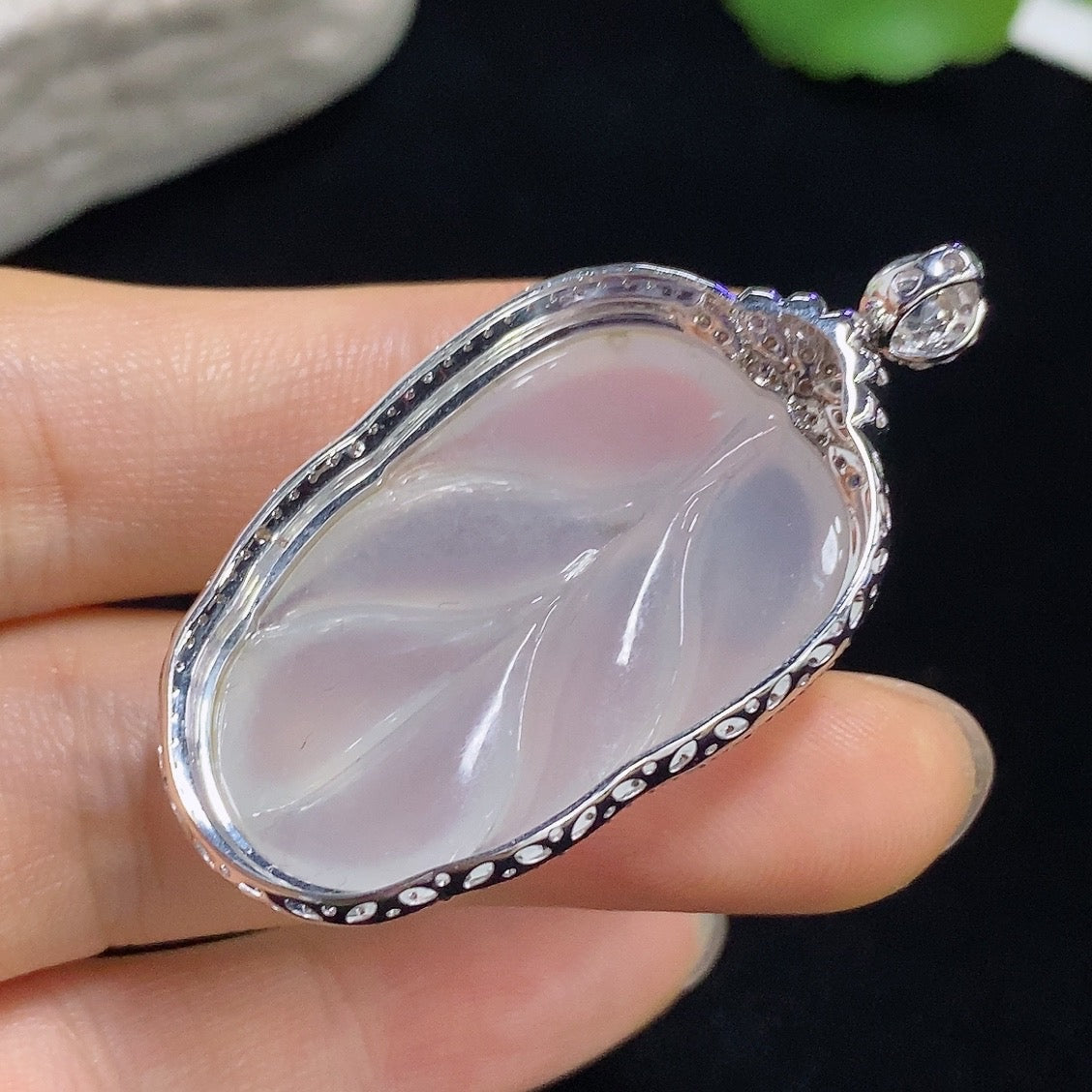 Jadeite Leaf Inlaid Pendant with 18K Gold and Diamond Accents