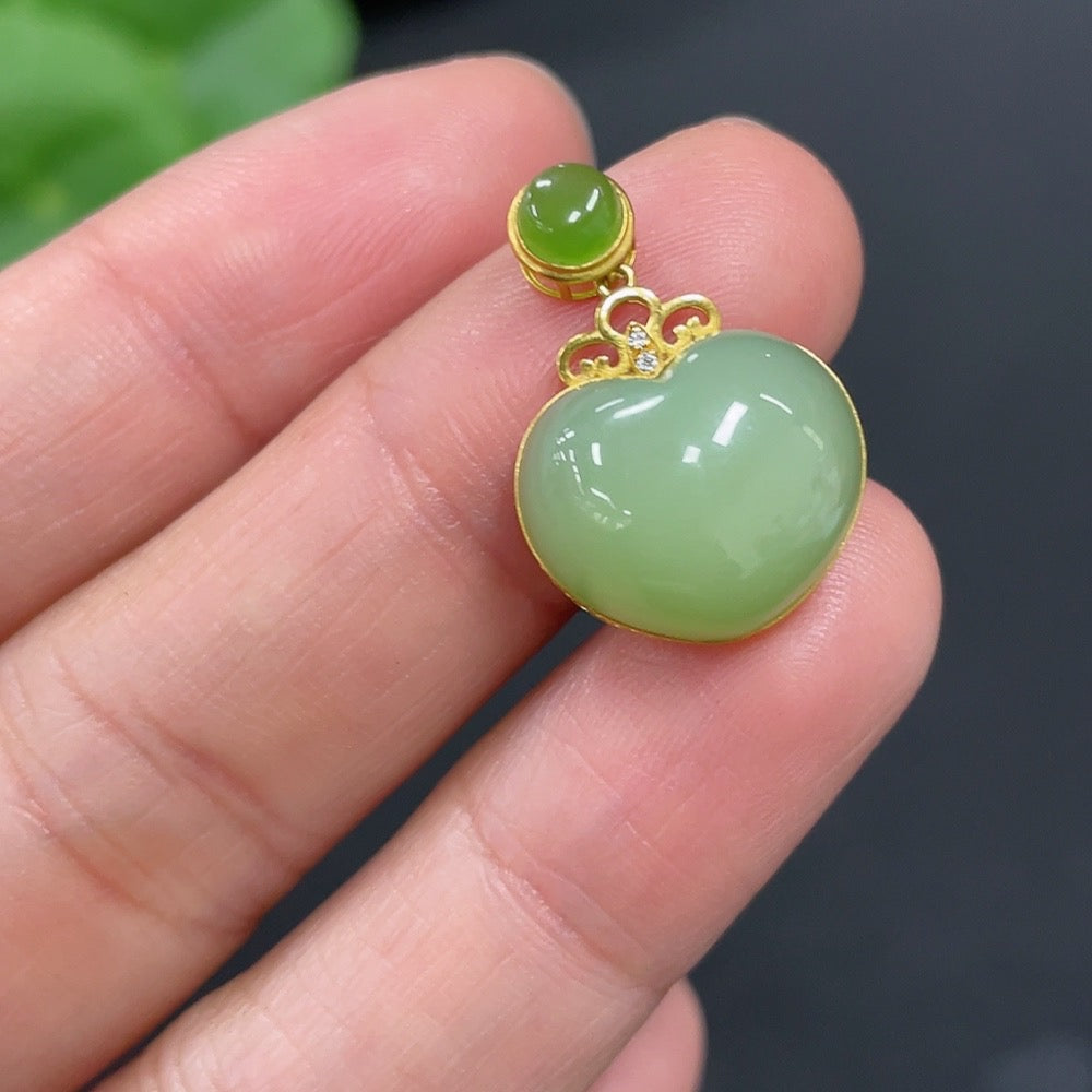 Hetian Jade Jasper Inlaid Pendant 18k Gold Total Weight Approx. 2g Non-Diamond
