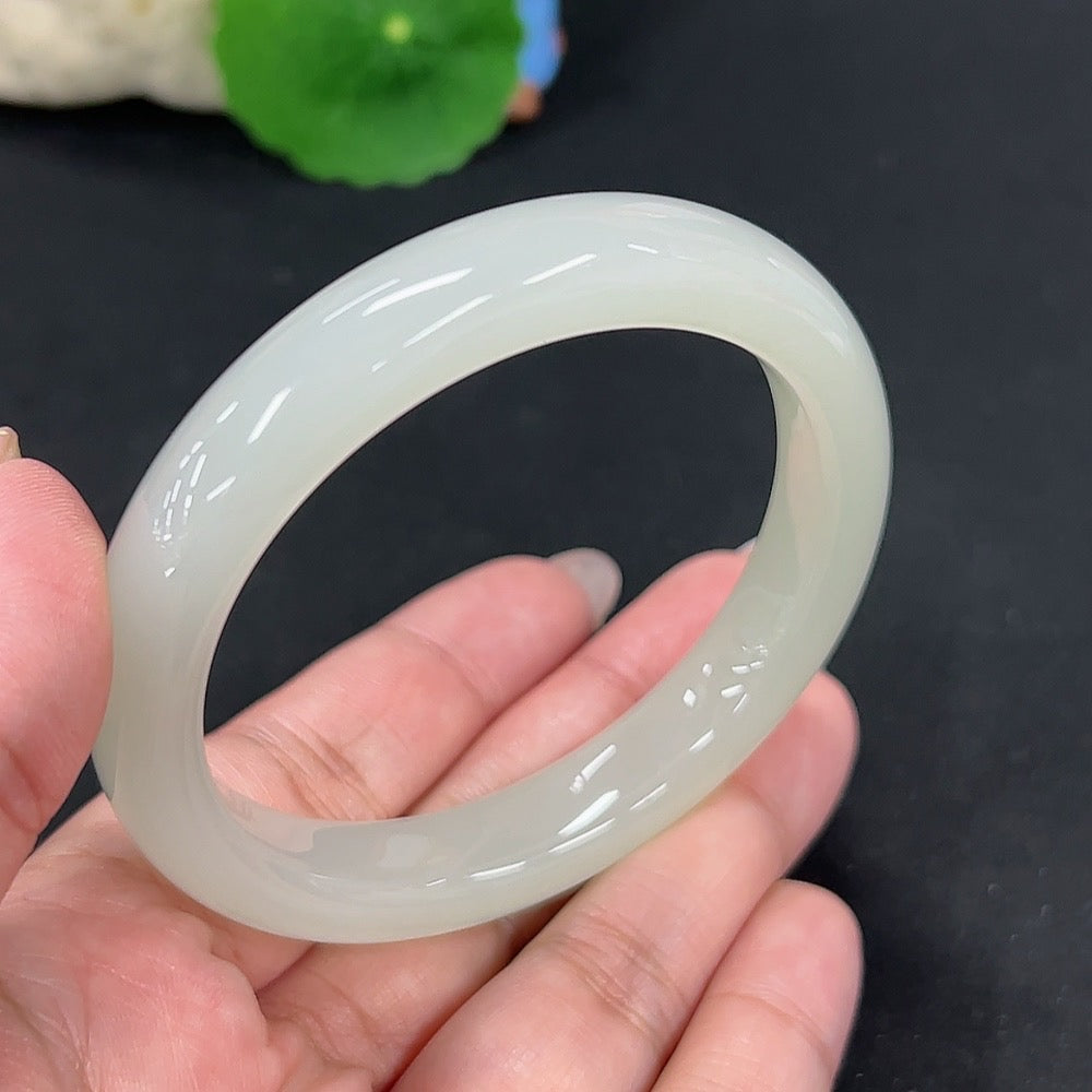 Hetian Jade Round Bracelet Size 58.3 Total Weight Approx.51g