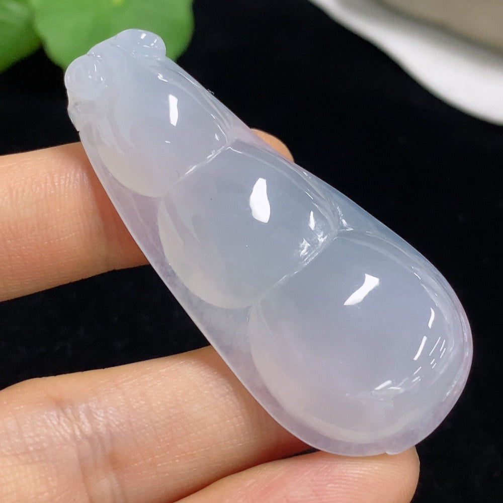 Jadeite Lucky Bean Pendant, Total Weight Approx. 18.37g