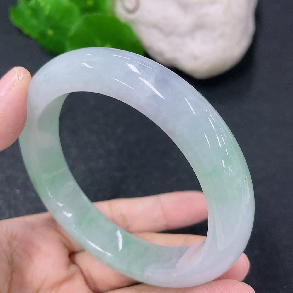 Jadeite Round Bangle Size 58.2mm Total Weight Approx. 71.12g
