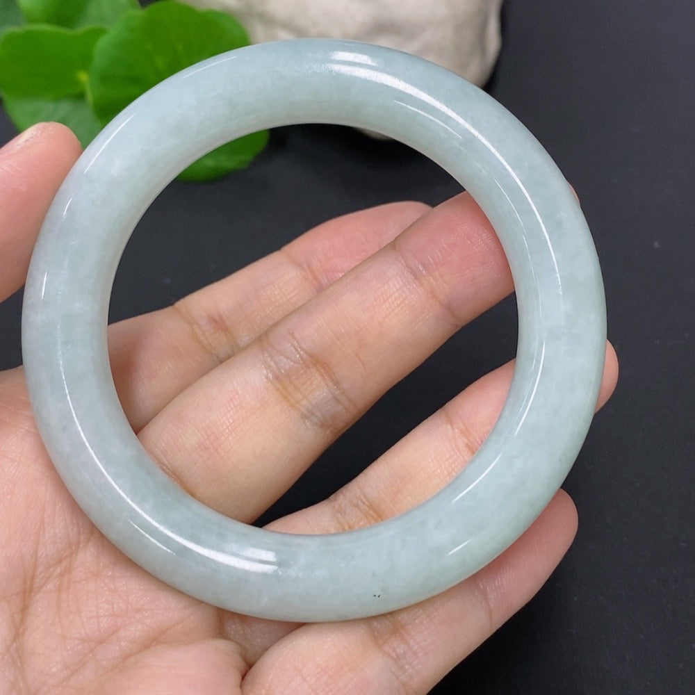 Jadeite Round Bangle