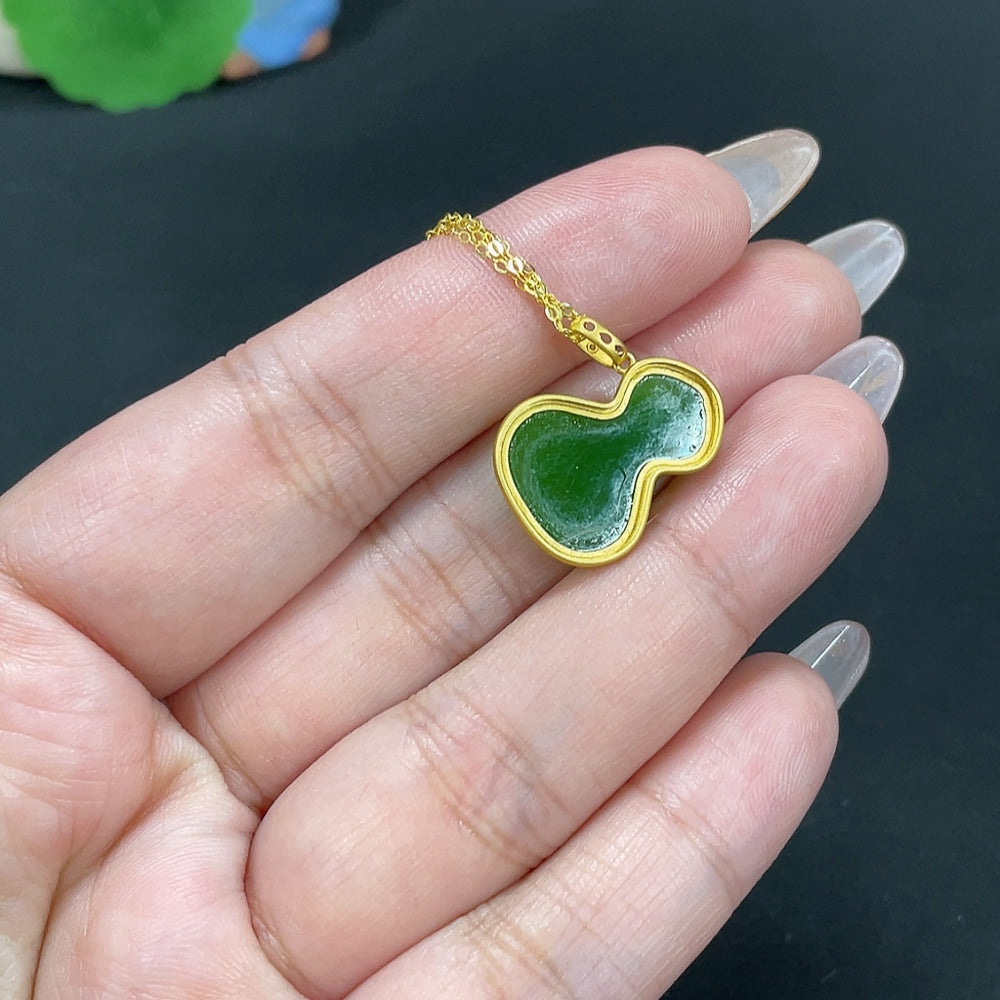 Hetian Jade Jasper Inlaid Pendant Gourd Chain Non-Gold Pendant 18k Gold Non-Diamond Total Weight Approx. (Including Chain) 2.2g