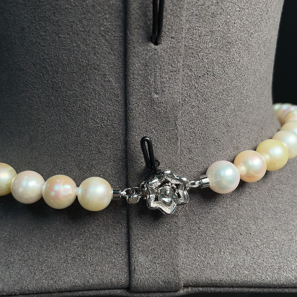 Seawater Pearl Strand Non-Gold Setting Approx. 8.3mm Total Weight About 44.23g Color Origin Undetermined