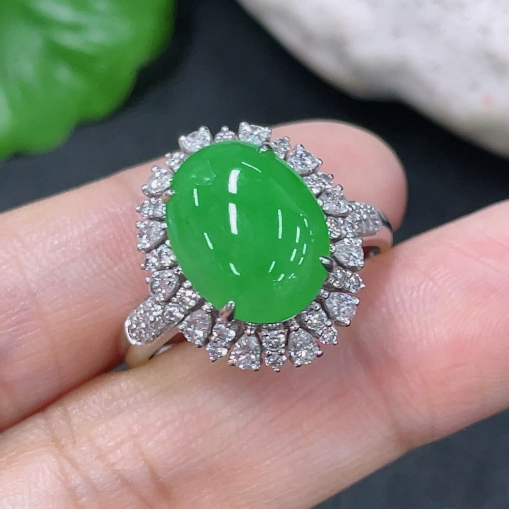 Jadeite and Diamond Ring in 18K Gold (Size 18, Total Weight Approx. 4.54g)