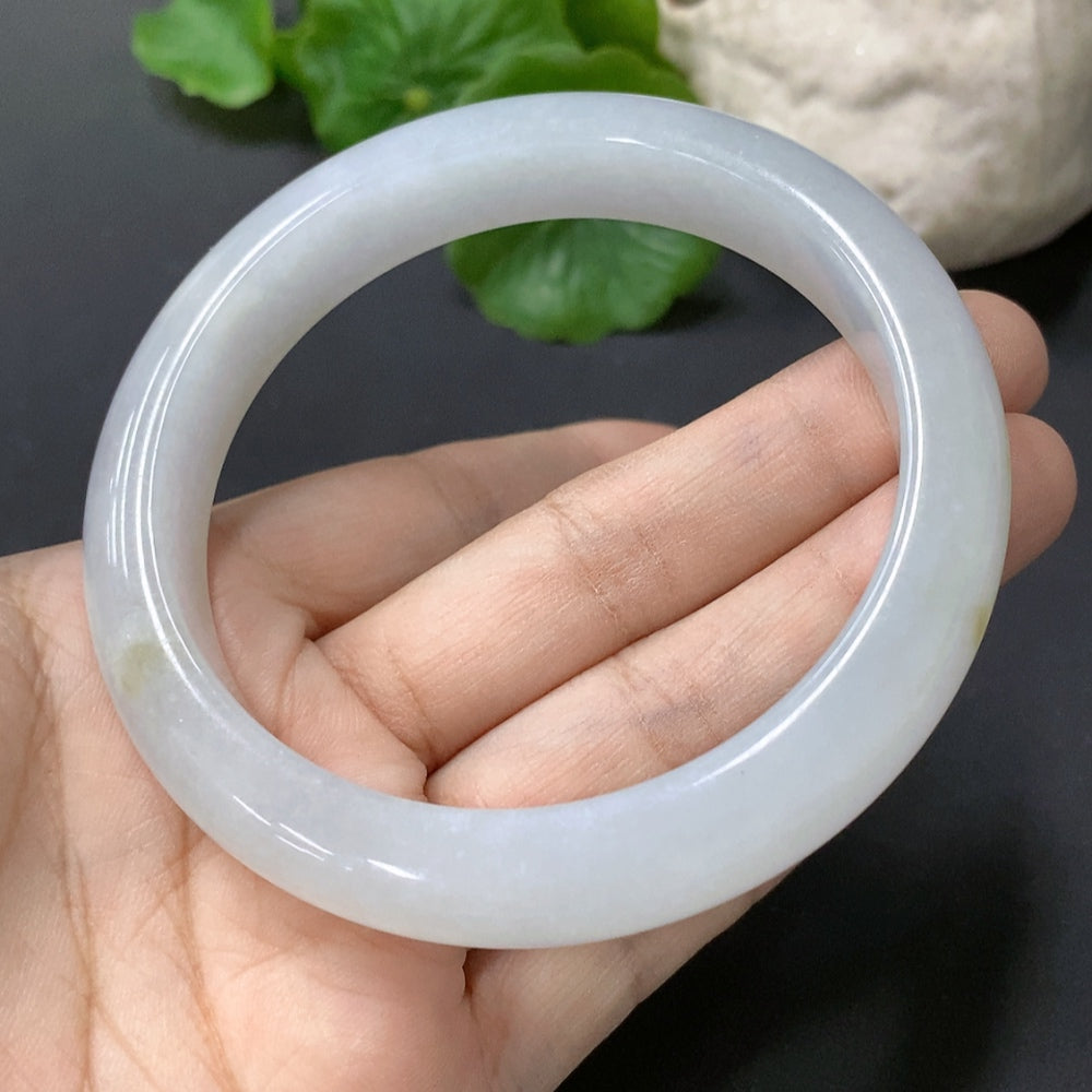 Jadeite Round Bangle, 57.9 Inner Diameter, Total Weight 56.471g