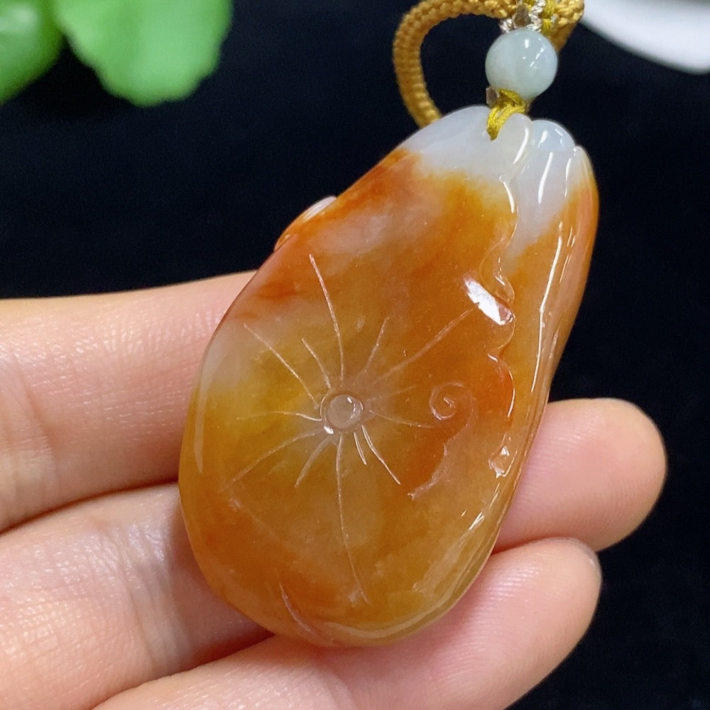 Jadeite Crane Pendant Total Weight Approx. 24.75g (including rope weight) with non-A grade beads