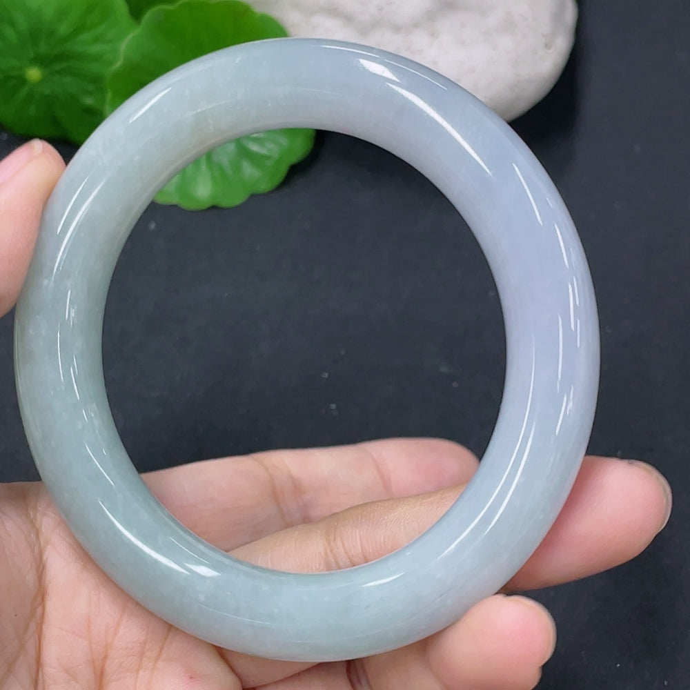 Jadeite Round Bangle Total Weight Approx. 68.4g Size 55 with Crack