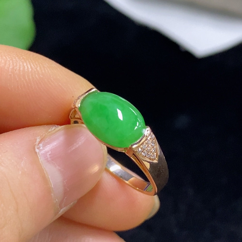Jadeite inlaid ring 18k with diamond size 15 total weight about 2.95g