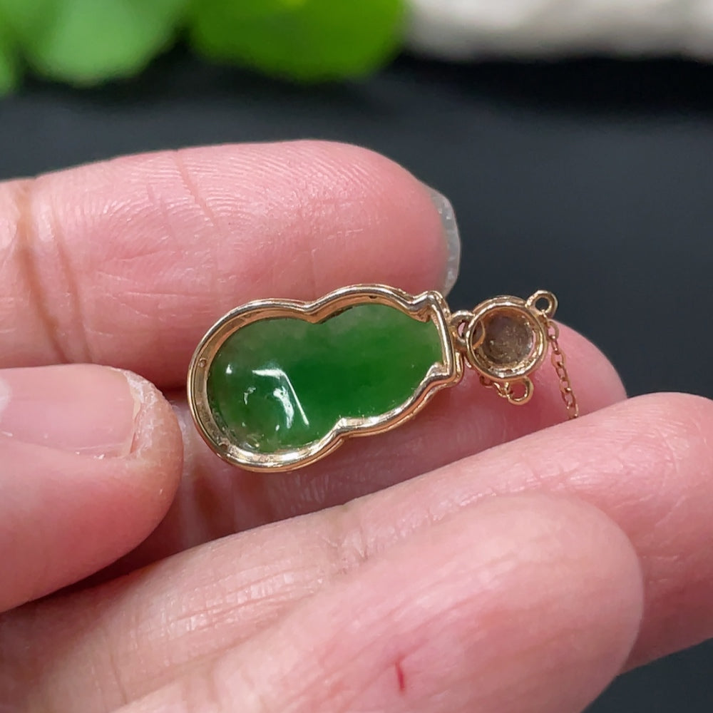 Jadeite Gourd Inlaid Pendant Collarbone Chain, 18k Gold Inlaid with Diamond, Total Weight Approx. 2.15g