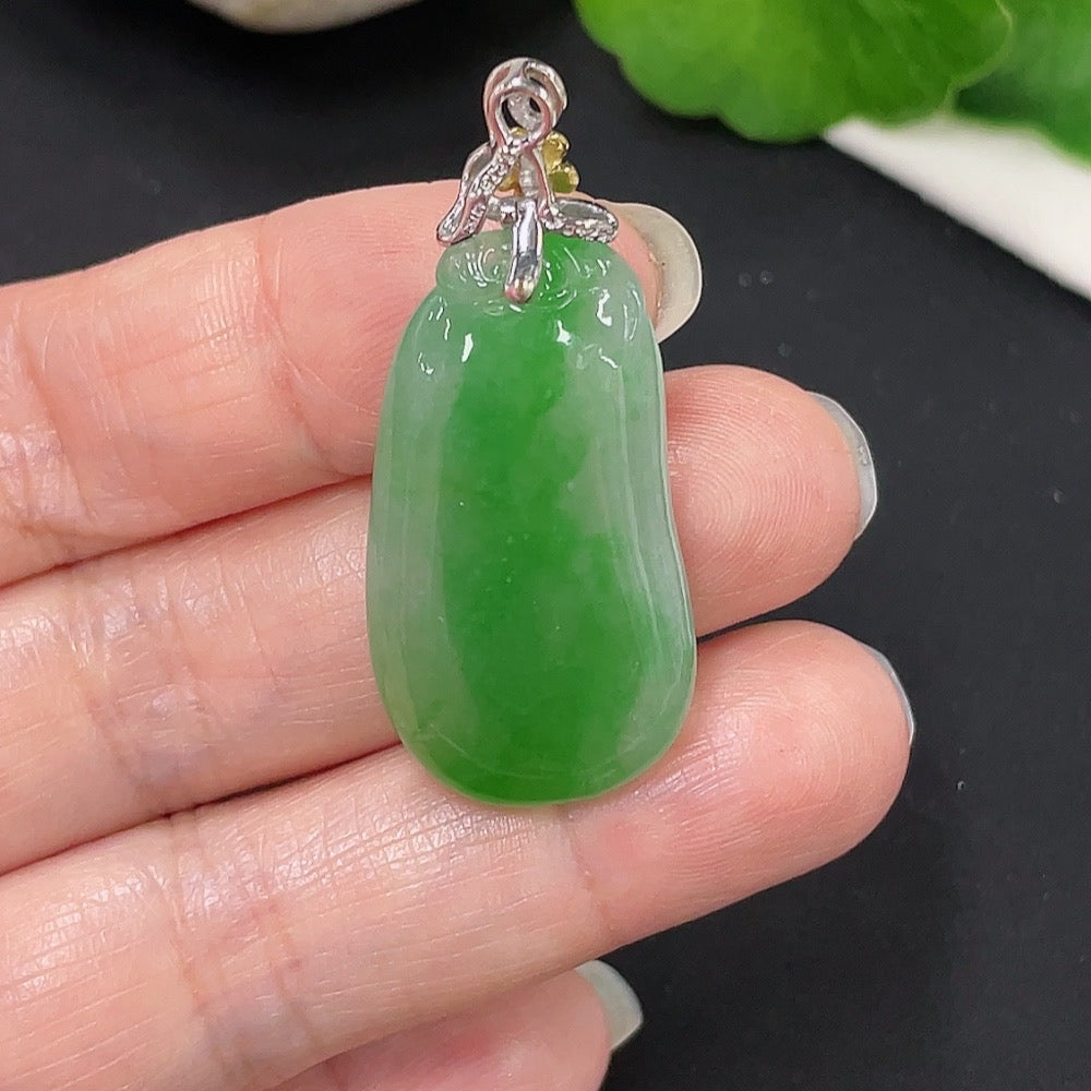 Jadeite Fuwa Pendant with 18K Gold, Total Weight Approximately 9.5g
