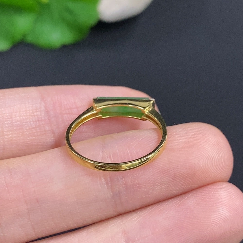 Jadeite inlaid ring 18K gold with diamond accents