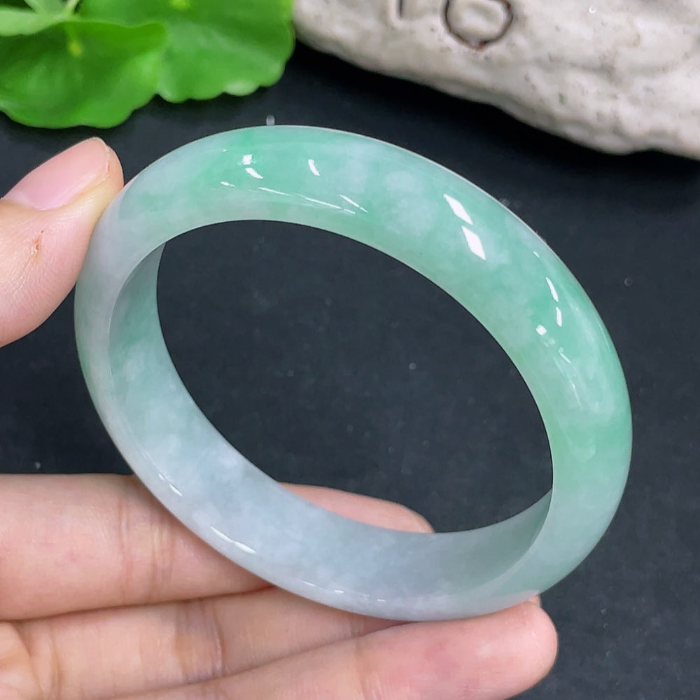Jadeite Round Bangle