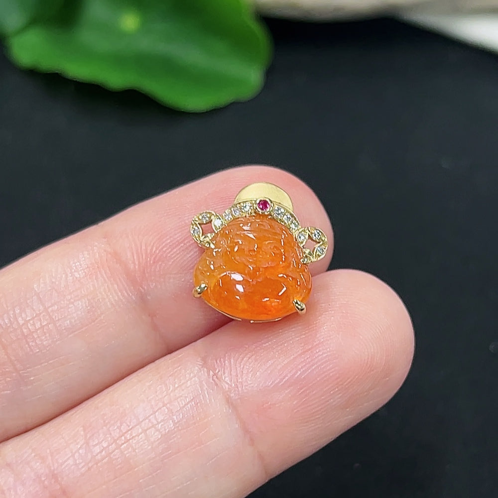 Jadeite Maitreya Buddha inlay pendant 18K gold (with colorless diamond inlays) (Color origin undetermined)