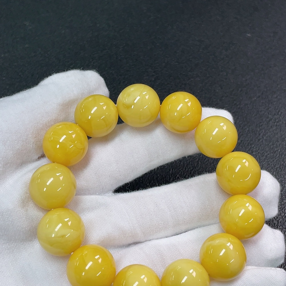 Amber Beeswax Bracelet, Total Weight Approx. 30.86g, Size About 15.9mm