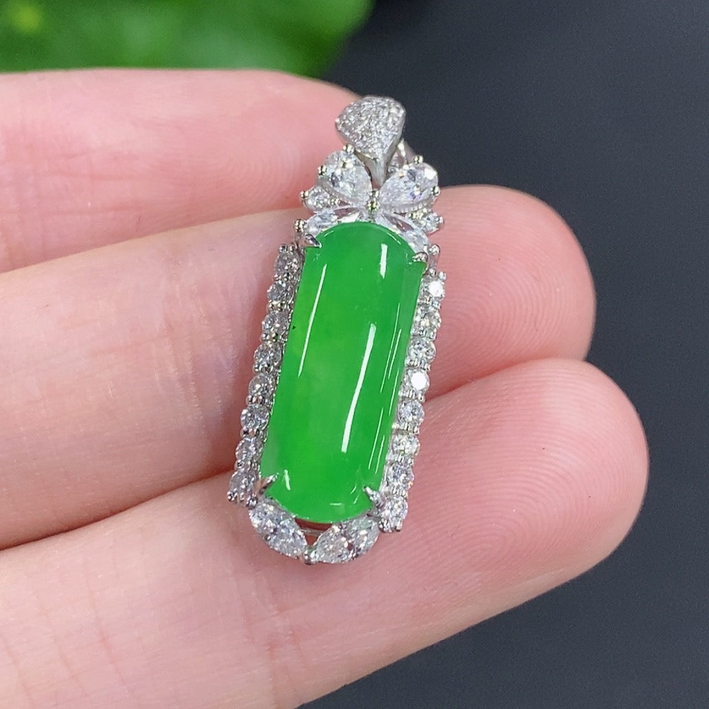 Jadeite Pendant with 18k Gold Mounting, Accented with Diamonds