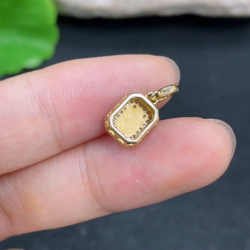 Jadeite gourd pendant with 18k gold and diamond accents, featuring intricate inlay work and a lightweight design.