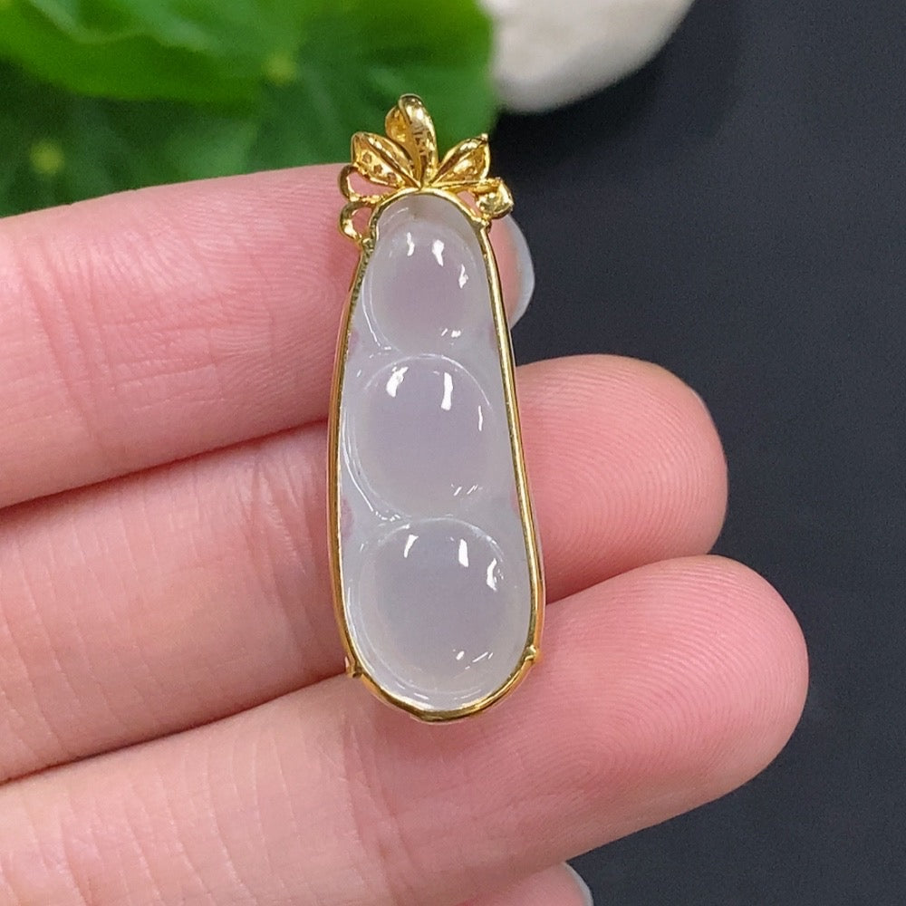 Jadeite Lucky Bean Pendant 18k Gold Total Weight Approx. 3.3g Diamond Accented