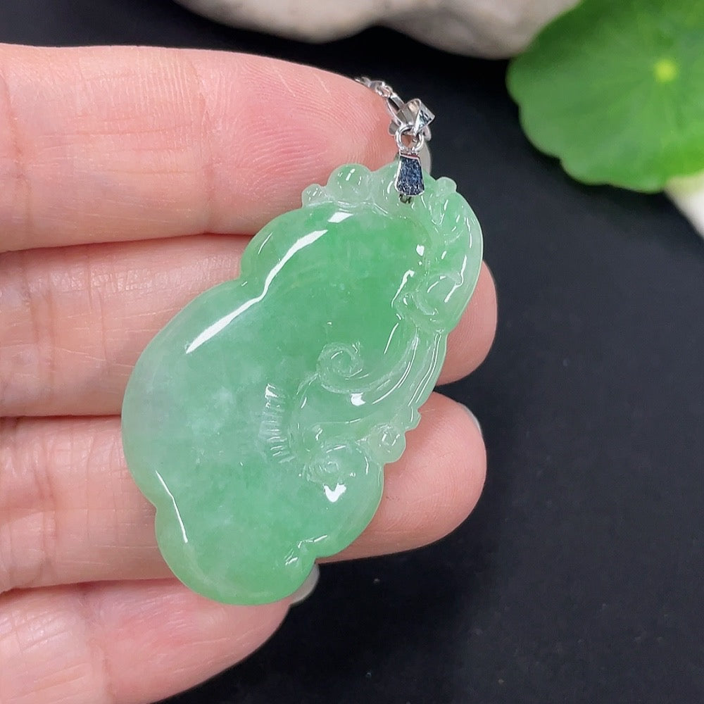 Jadeite Ruyi Pendant 18K Gold Total Weight Approx. 11.4g (Including Chain)