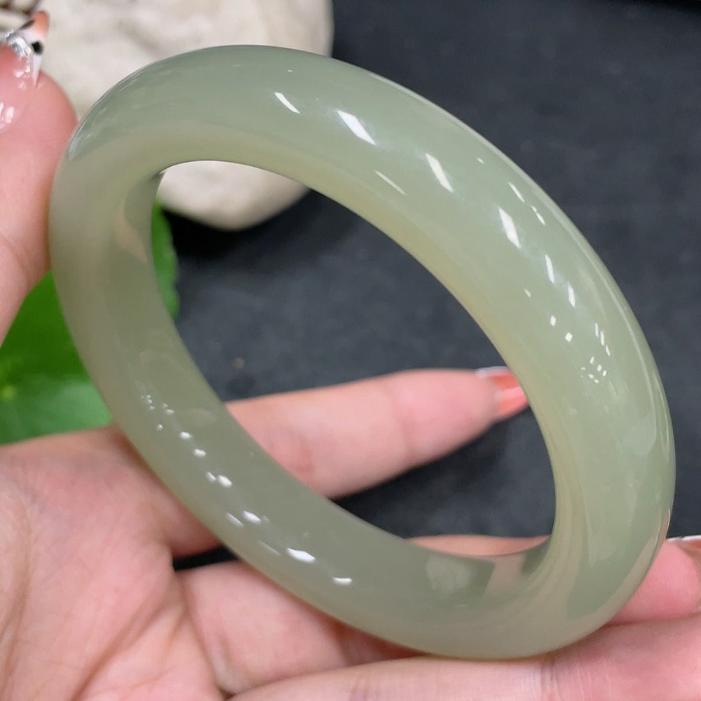 Hetian Jade Round Bracelet Size 58.2 Total Weight Approx. 65.6g