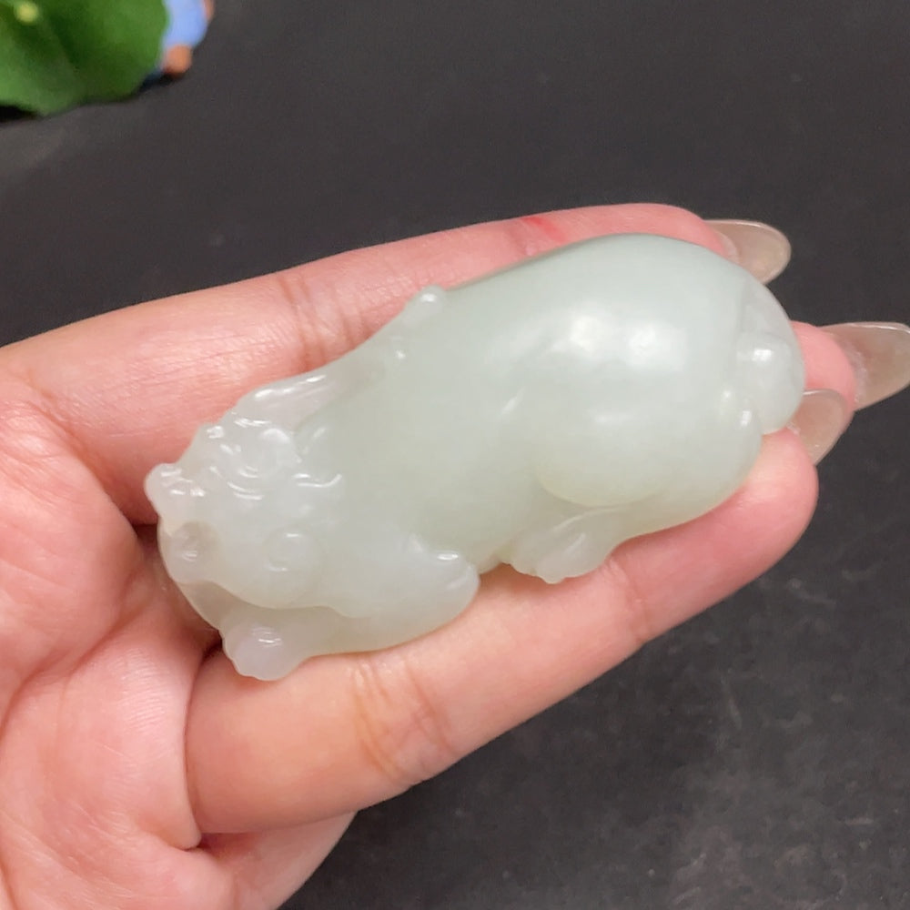 Hetian Jade Pendant, Auspicious Beast, Total Weight: Approx. 67.4g