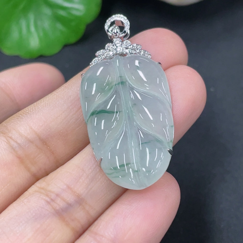 Jadeite Leaf Inlay Pendant, 18K Gold Setting with Diamond Accents, Total Weight Approximately 4.8g