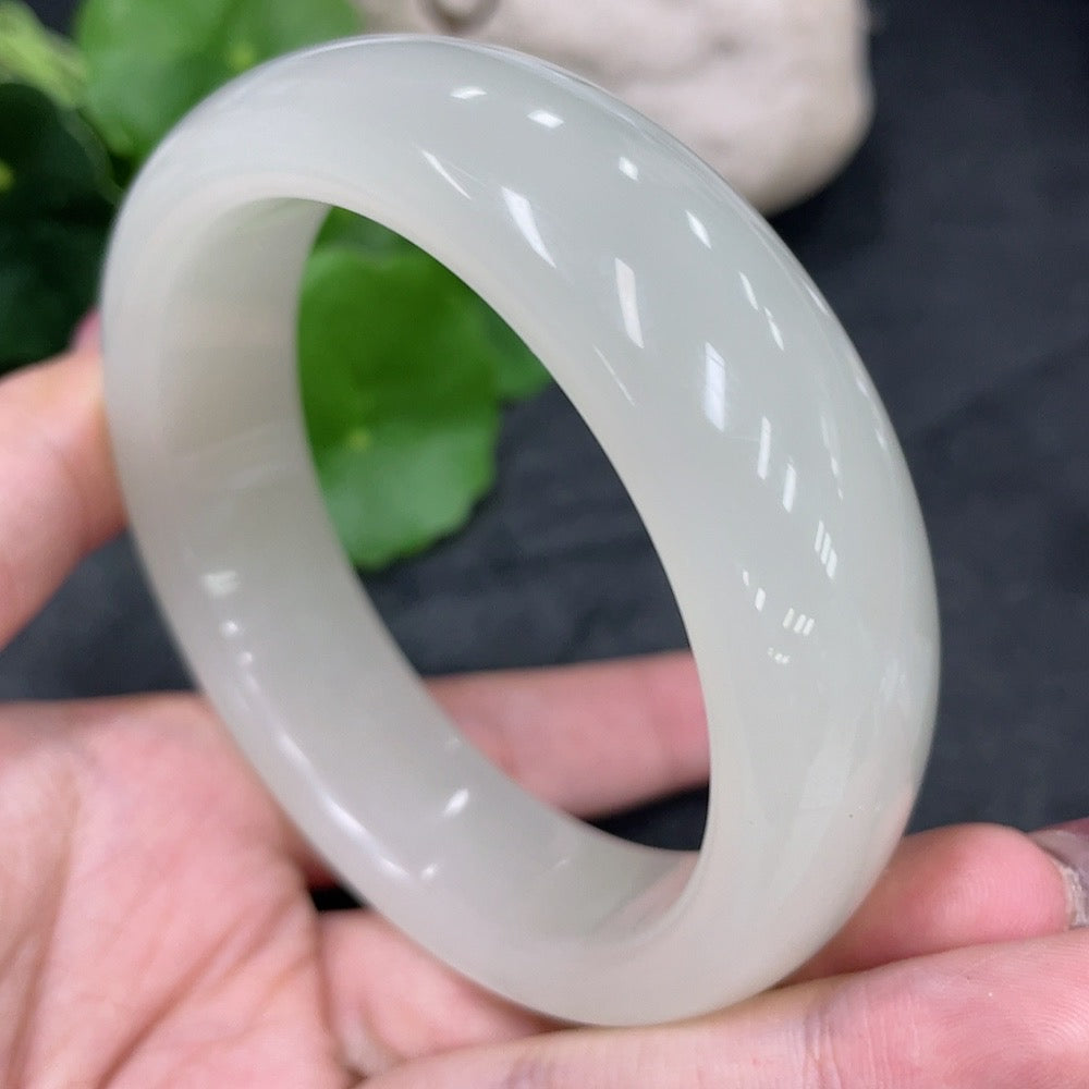 Hetian Jade Round Bracelet Size 60.3 Total Weight Approx. 88.4g