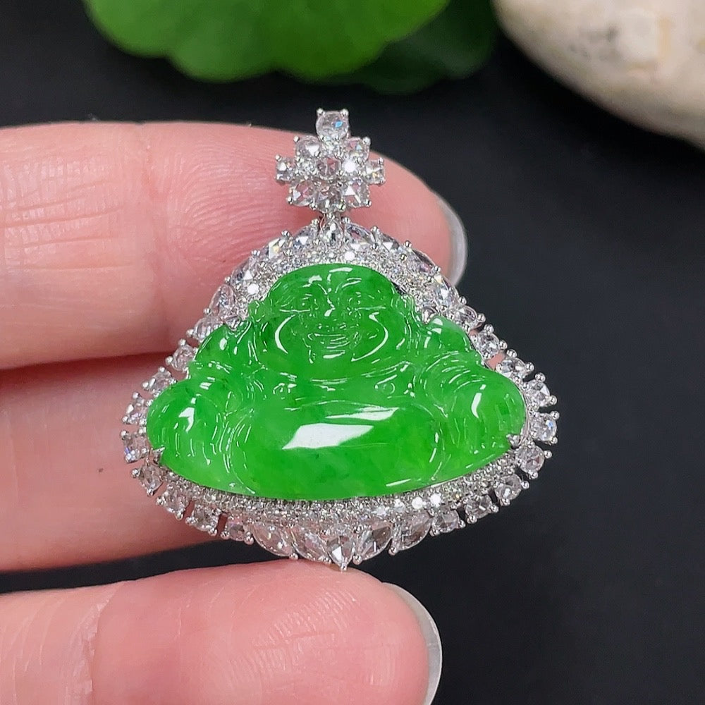 Jadeite Buddha pendant 18K gold total weight approx. 7g (with diamond accents)